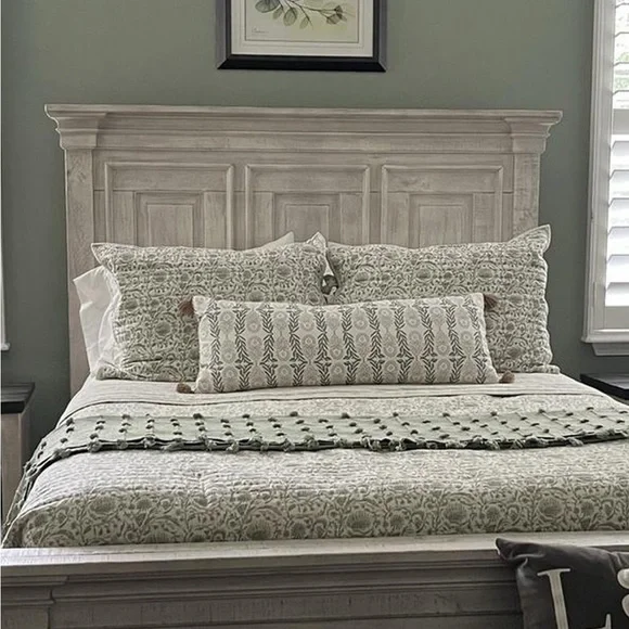 Studio McGee Decorated Border Cotton Slub Print Quilt , Light Teal Green - Picture 11 of 16